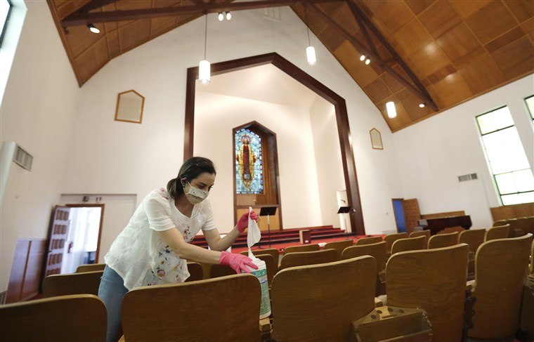 Churches Across Texas Open Doors Amid Dangerously Cold Weather