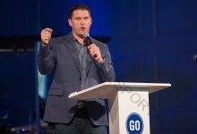 Megachurch Pastor Matt Carter To Step Down Due To Advancing Heart Disease